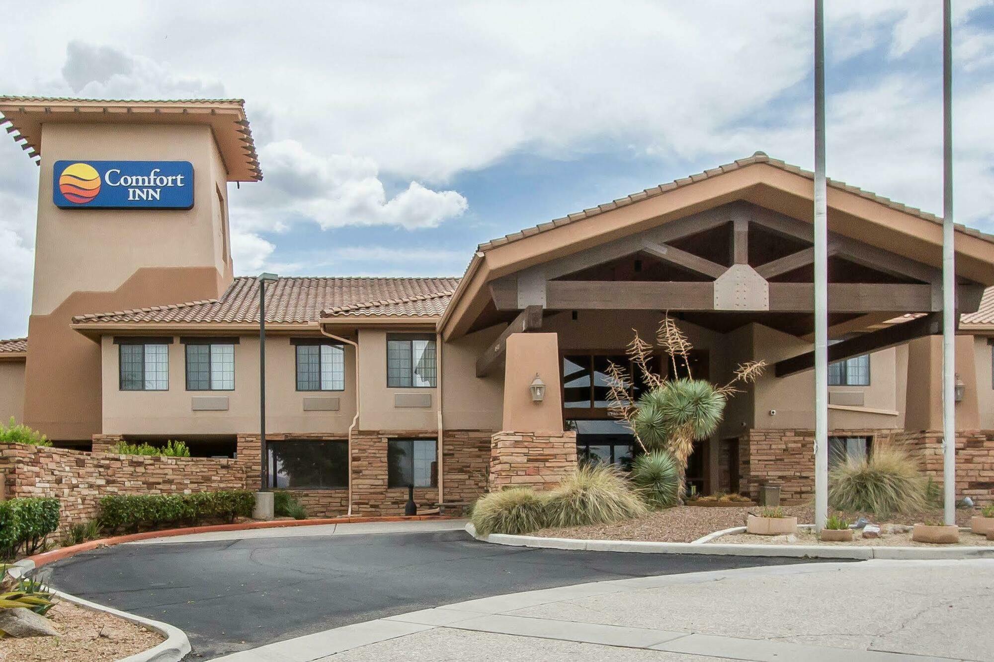 Comfort Inn Benson Near Kartchner Caverns Exterior photo